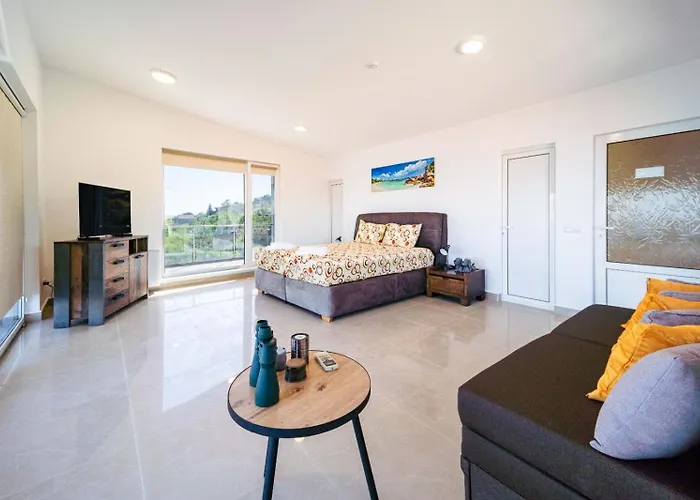 Kuni - Salty Pool&panorama Villa *